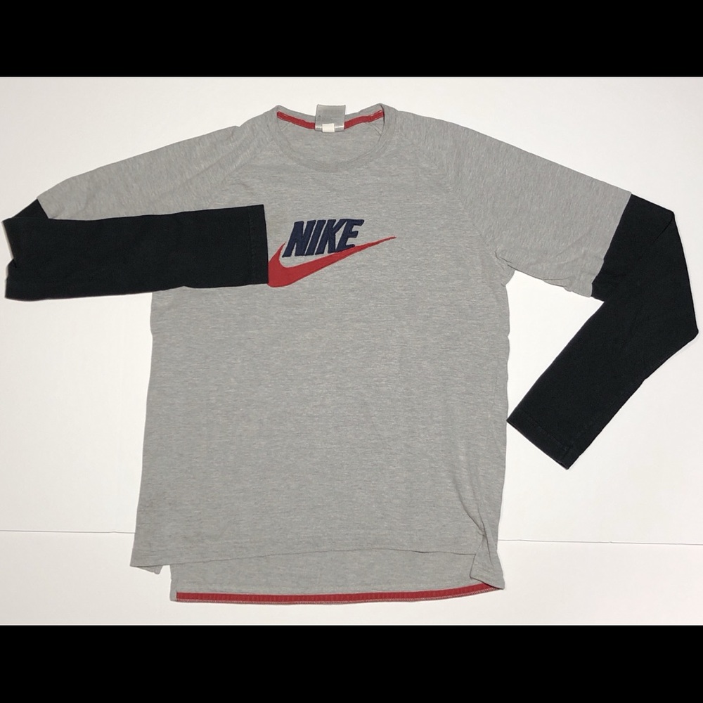 Late 90’s Youth Large (small) Nike Long Sleeve Tee